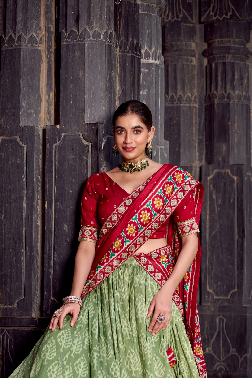 Tasar silk meets the art of Ikkat – tradition gets a stylish update.